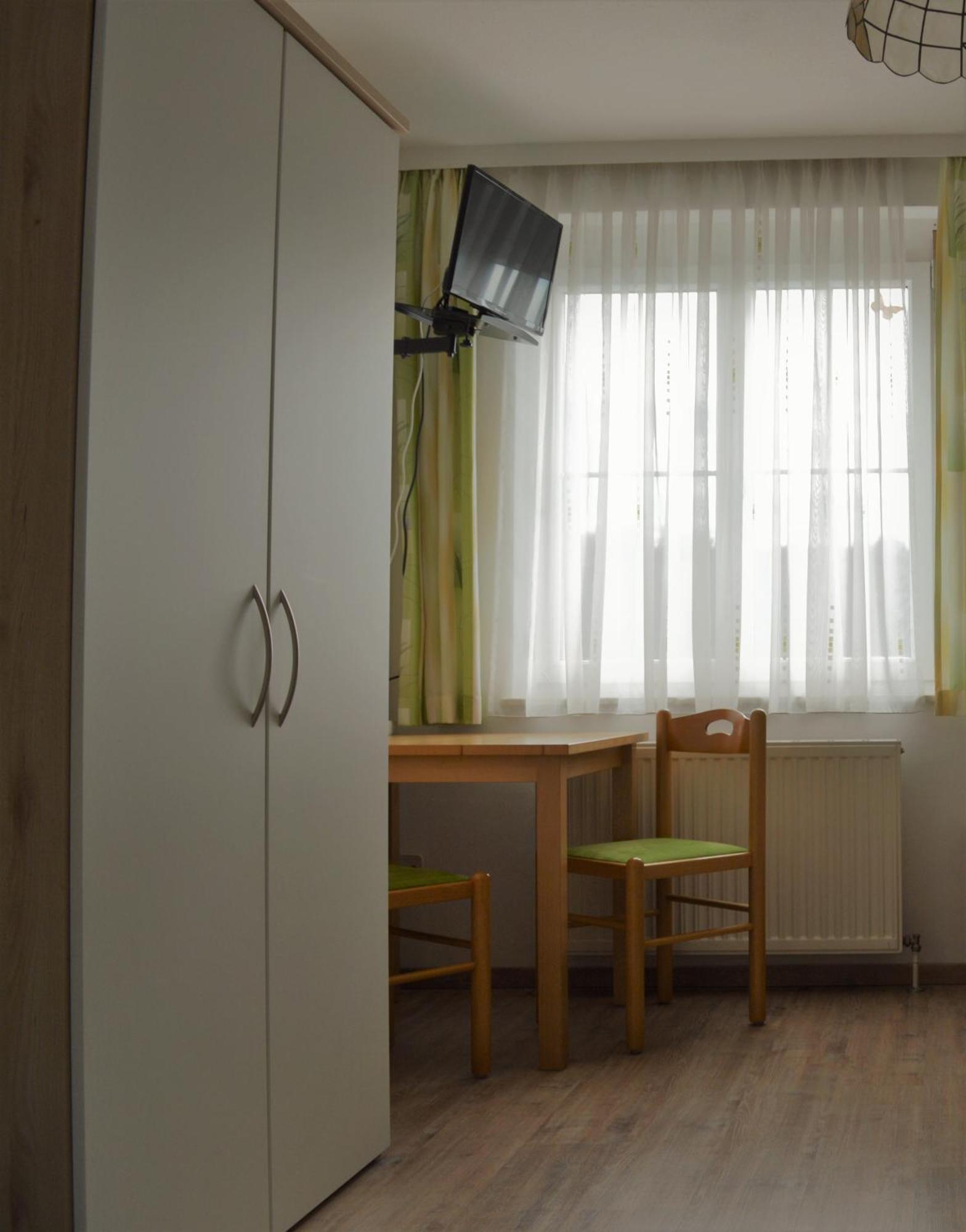 Fruehstueckspension Sterr Strebersdorf エクステリア 写真