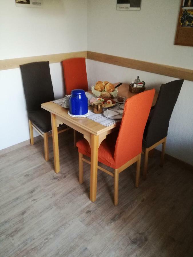 Fruehstueckspension Sterr Strebersdorf エクステリア 写真